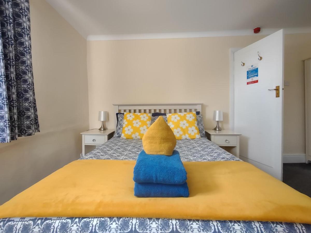 The Shoulder At Hardstoft Hotel Екстериор снимка